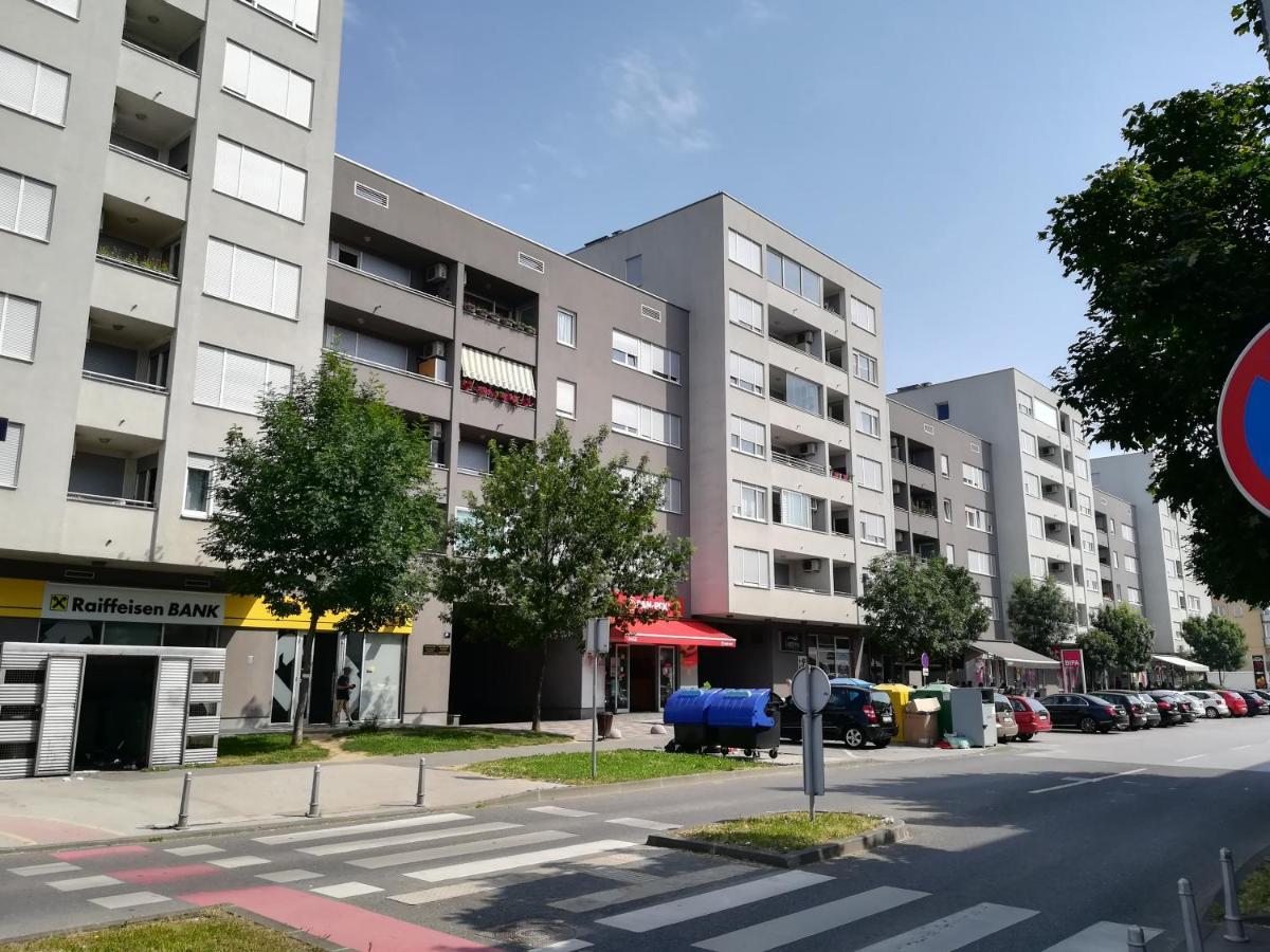 Apartments Dora Загреб Екстер'єр фото